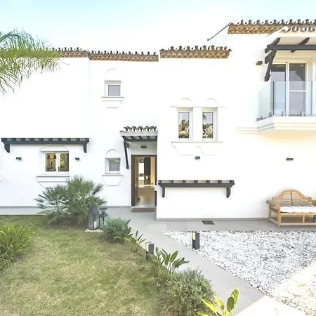 Charming Spanish Villa5 With Large Pool *